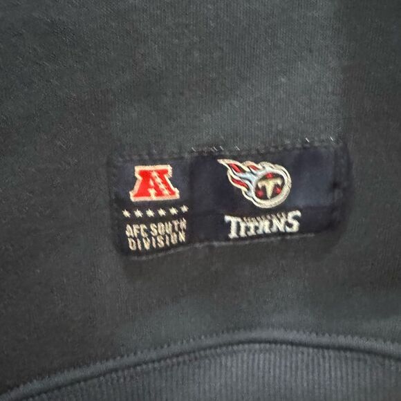 NFL Men’s Tennessee Titans logo graphic new era hoodie size medium NWT - Picture 3 of 8